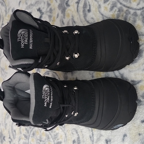 The North Face Black Insulated Winter Boots - Picture 3 of 10